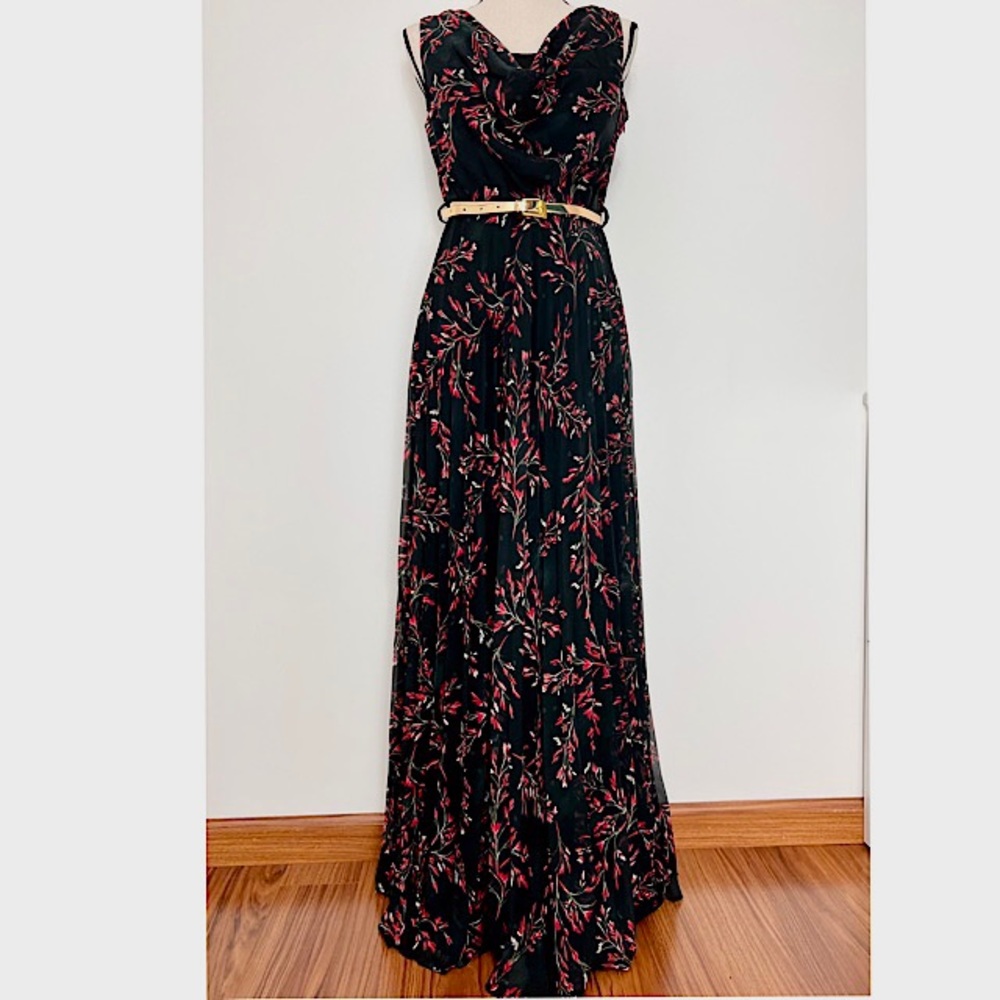 Long, night or event dress. %80 polyester %20 cotton